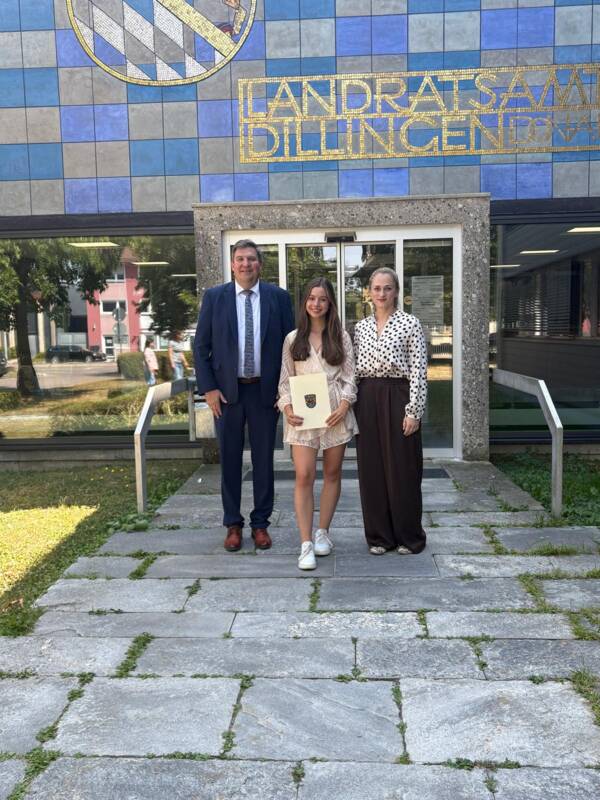 Erstes Medizinstipendium des Landkreises Dillingen vergeben